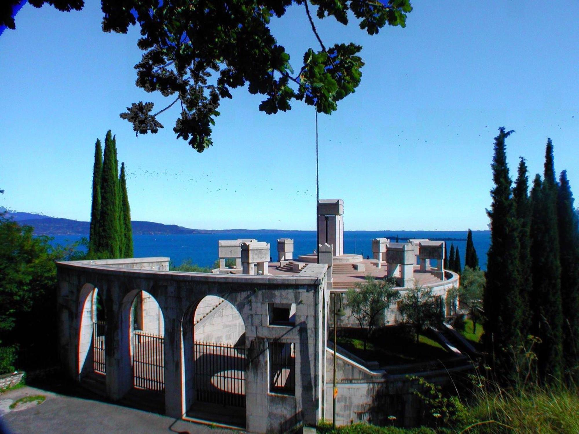 B&B Al Vittoriale Da Maja Gardone Riviera Exterior foto